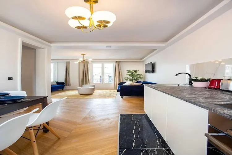 Magnificent Apartment - 2Br 6P - Tour Eiffel Parigi