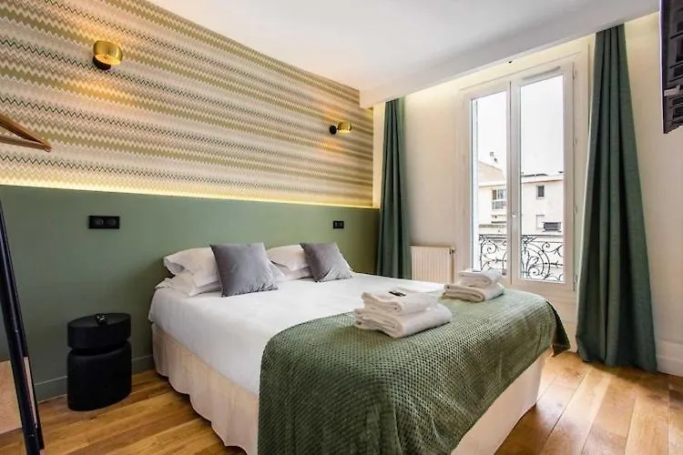 Magnificent Apartment - 2Br 6P - Tour Eiffel Paryż
