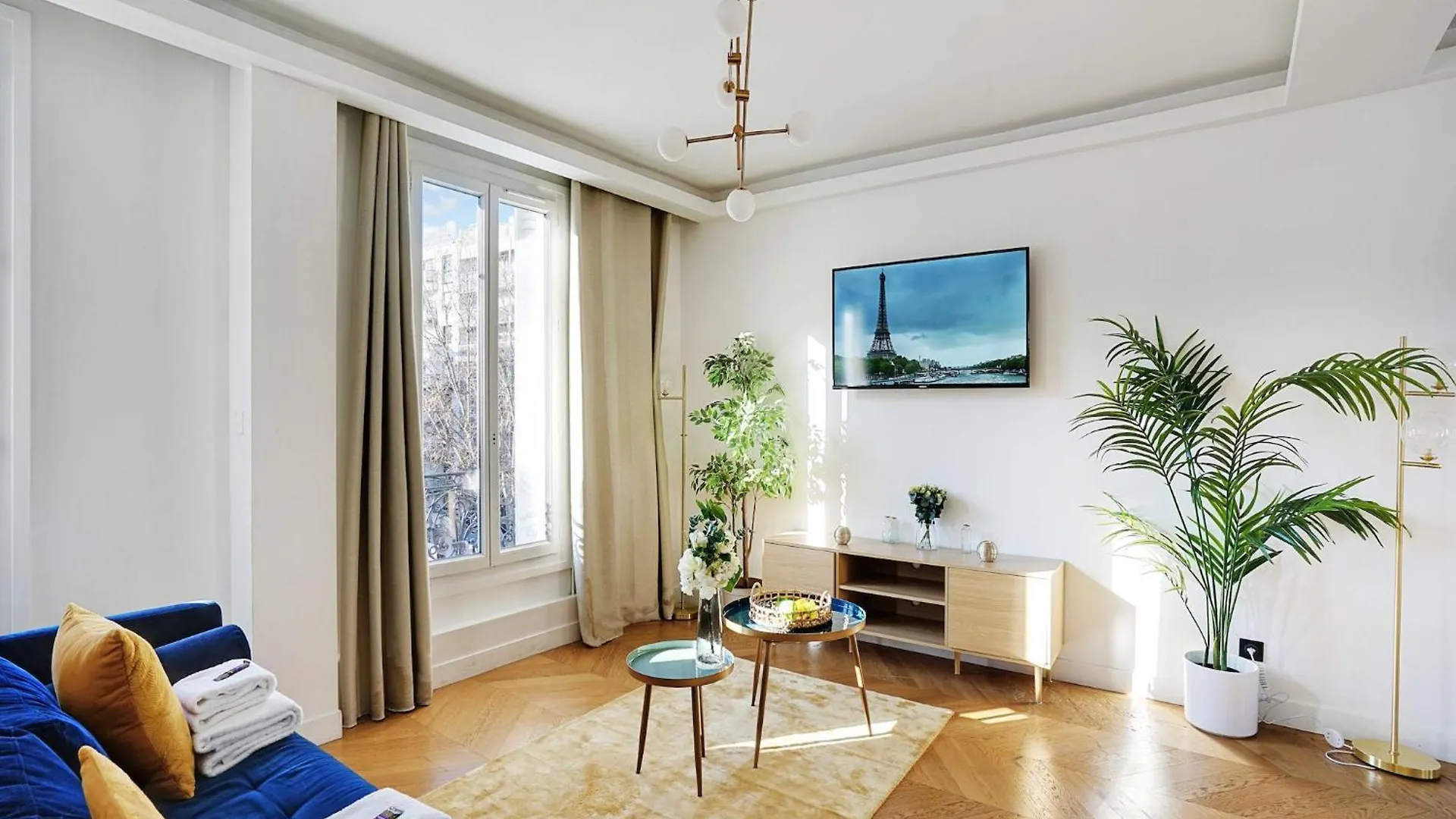 Magnificent Apartment - 2Br 6P - Tour Eiffel Paris